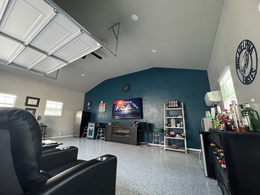 26x20 Grey and Green Tubular Steel Building in Red Oak, TX. 26x20 Grey and Green Tubular Steel Building in Red Oak, TX.