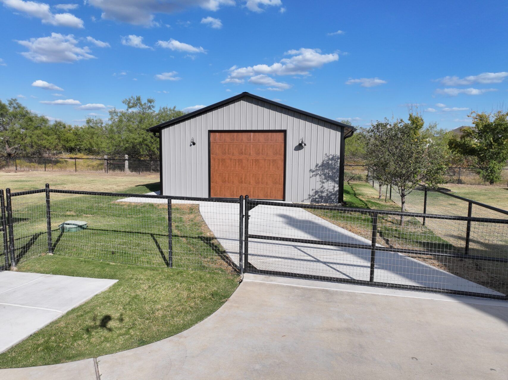 24x35 Custom Tubular Metal Workshop in Justin, TX. 24x35 Custom Tubular Metal Workshop in Justin, TX.