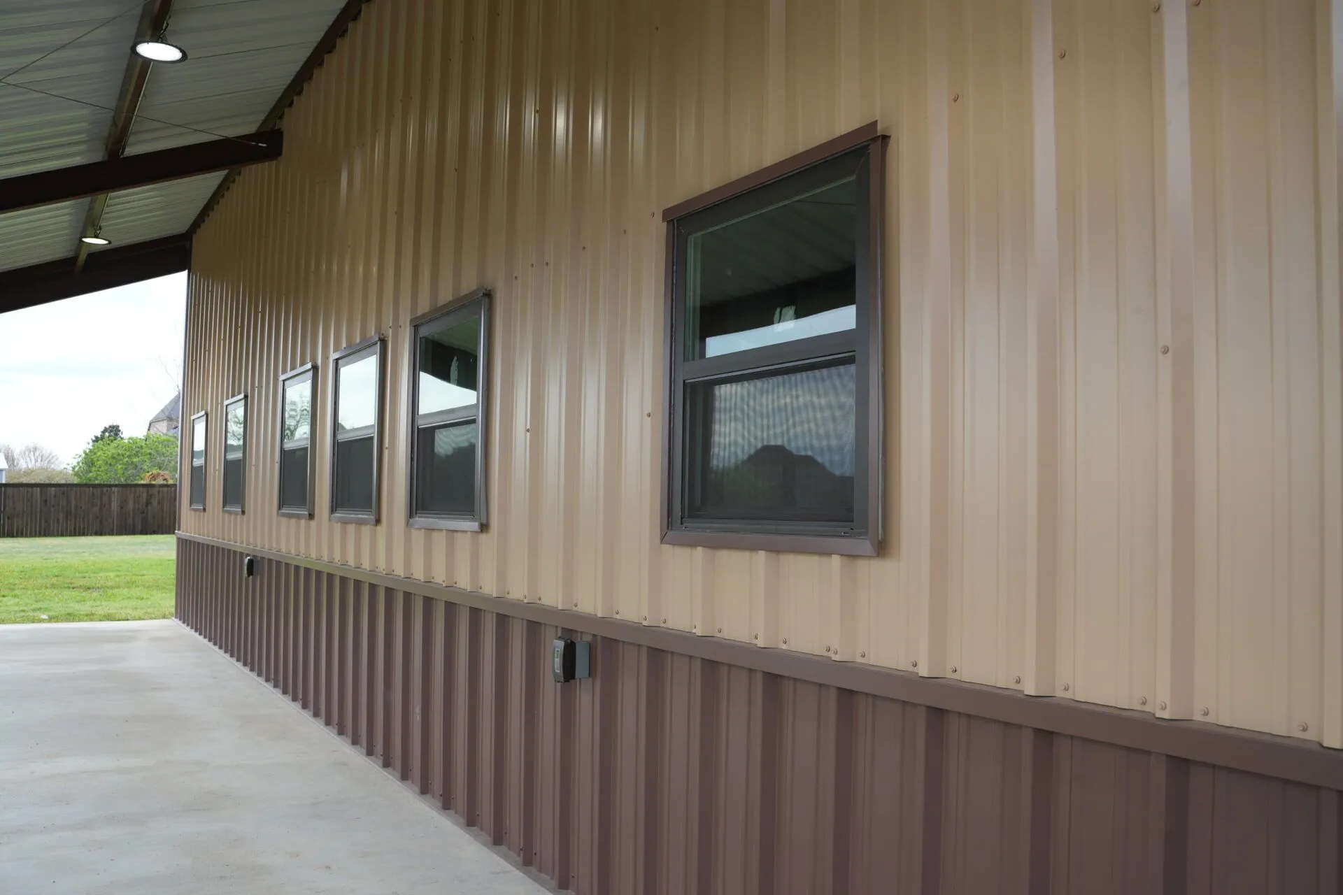 40x50 Detached Workshop Garage with Porch in Midlothian, TX. 40x50 Detached Workshop Garage with Porch in Midlothian, TX.