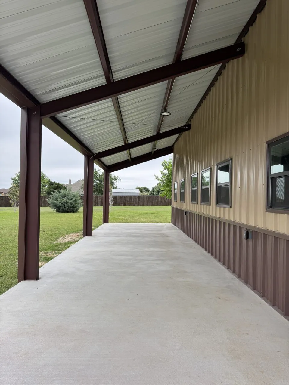 40x50 Detached Workshop Garage with Porch in Midlothian, TX. 40x50 Detached Workshop Garage with Porch in Midlothian, TX.