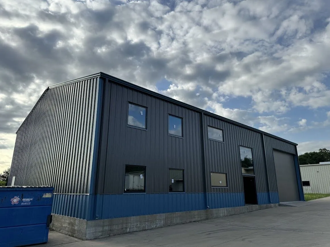 50×80 Pre-Engineered Commercial Metal Workshop 50×80 Pre-Engineered Commercial Metal Workshop