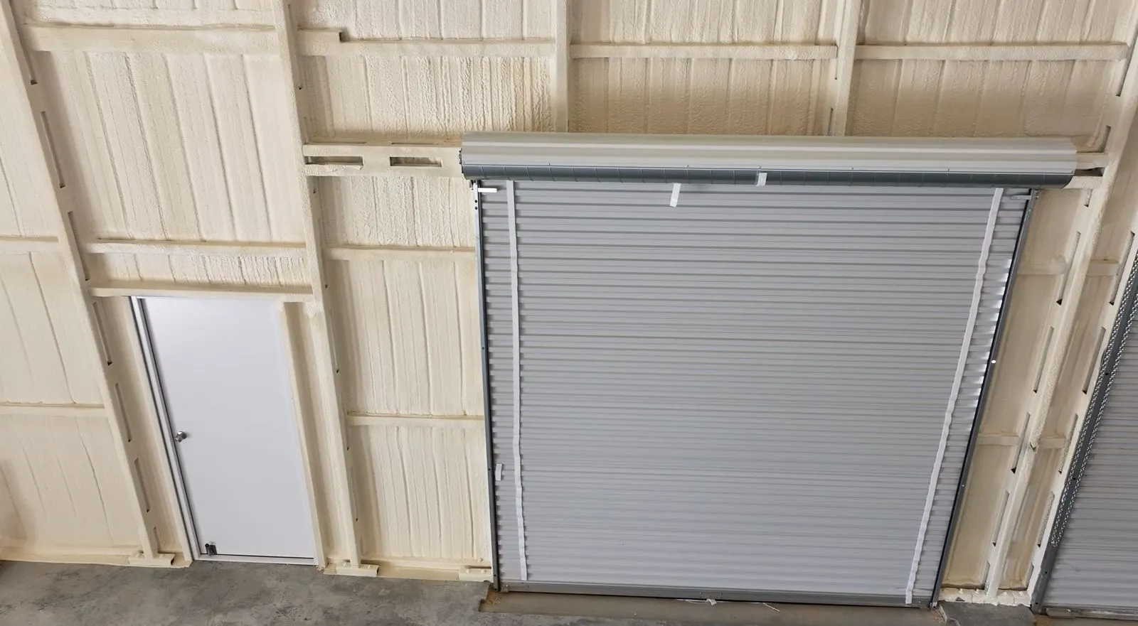 30x75 Tubular Metal Building with Dual Lean-tos in Marquez, TX. 30x75 Tubular Metal Building with Dual Lean-tos in Marquez, TX.