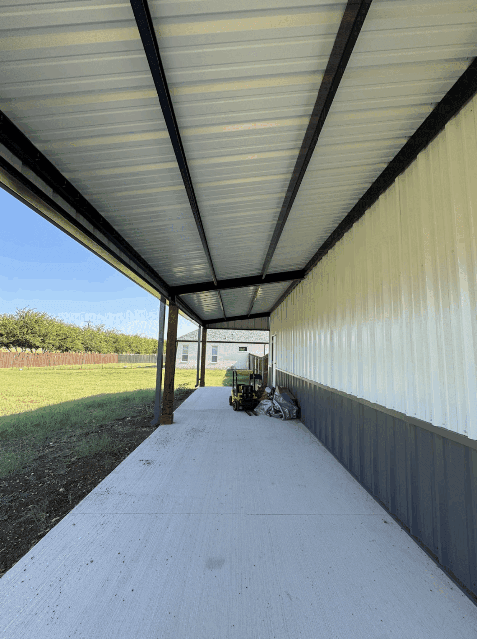 40x50 Weld Up Custom Metal Building in Justin, TX. 40x50 Weld Up Custom Metal Building in Justin, TX.