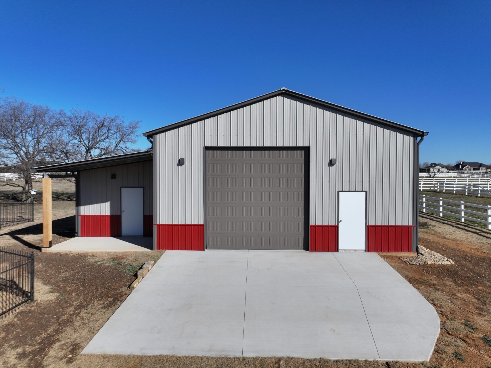 30x45 Garage Workshop with Porch in Fort Worth, TX. 30x45 Garage Workshop with Porch in Fort Worth, TX.