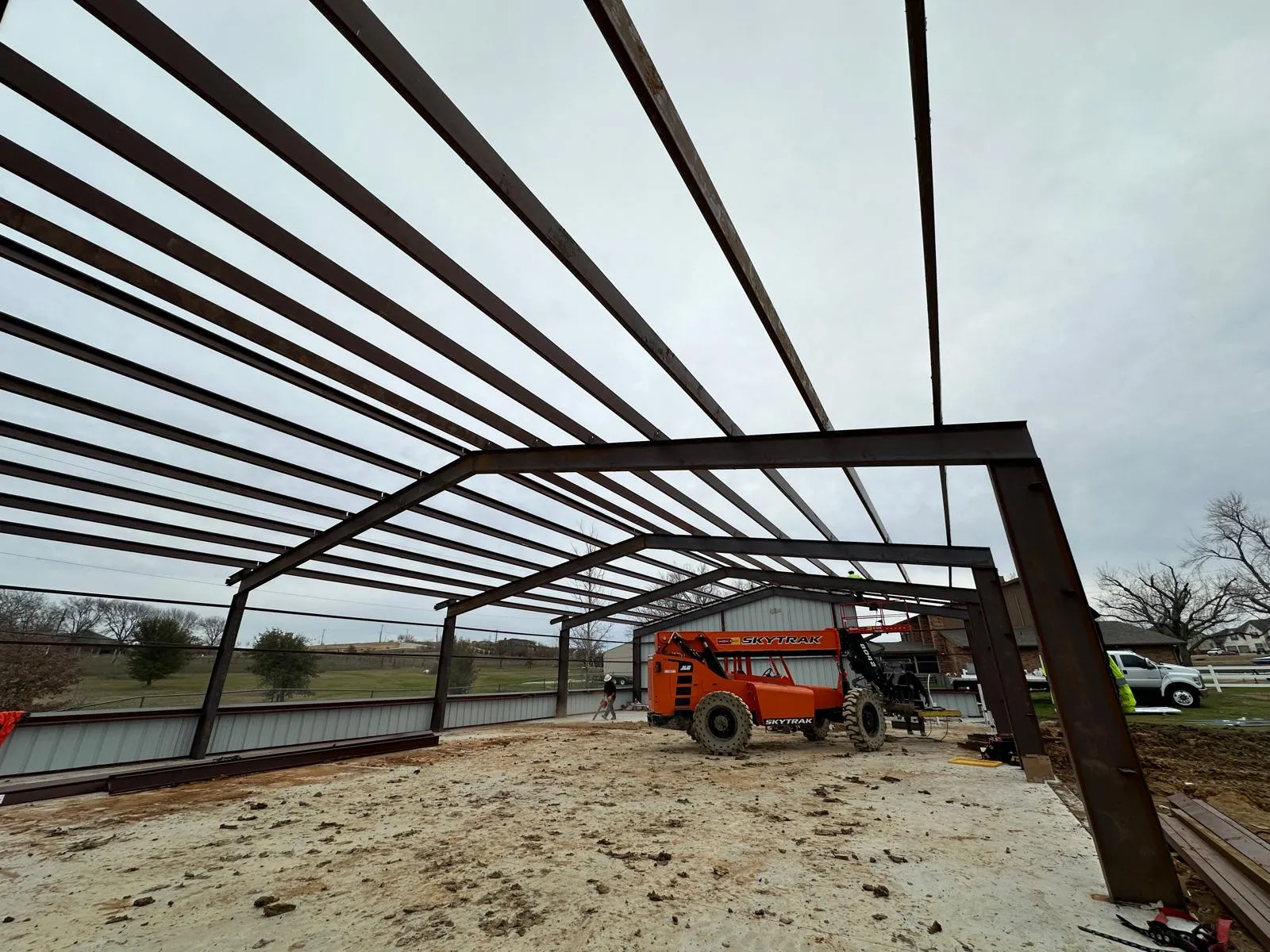 50×80 Weld Up Red Iron Steel Building