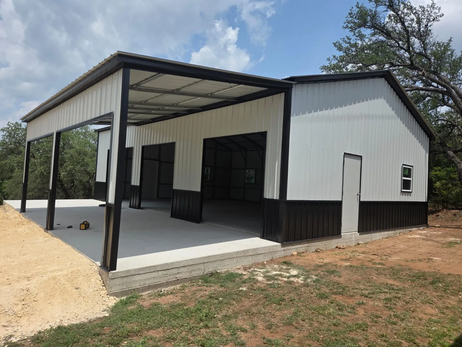 30x40 Metal Storage with Side Lean-to in Buchanan Dam, TX. 30x40 Metal Storage with Side Lean-to in Buchanan Dam, TX.