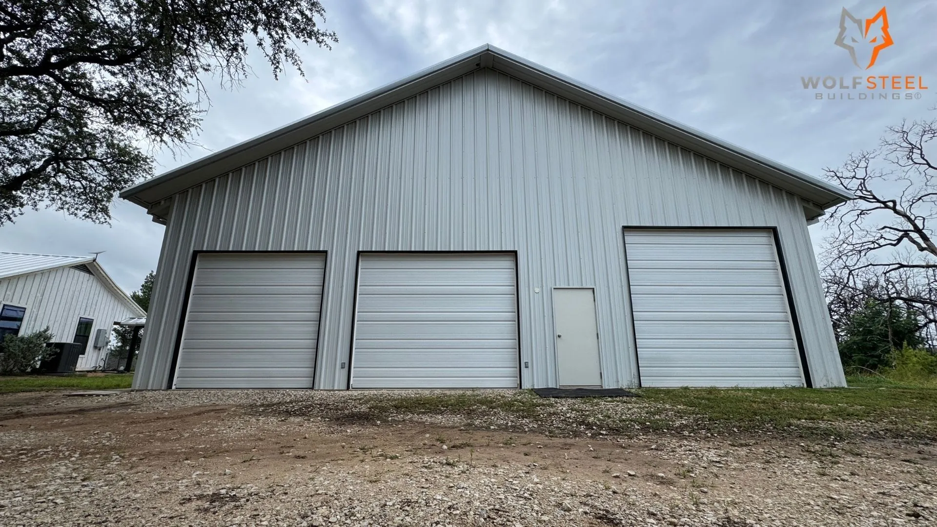 50x30 Red Iron Building in Glen Rose, TX. 50x30 Red Iron Building in Glen Rose, TX.