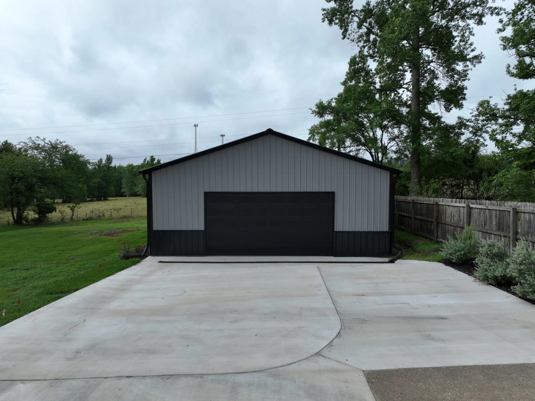 30x40 Black and Grey Steel Garage in Nacogdoches, TX 30x40 Black and Grey Steel Garage in Nacogdoches, TX