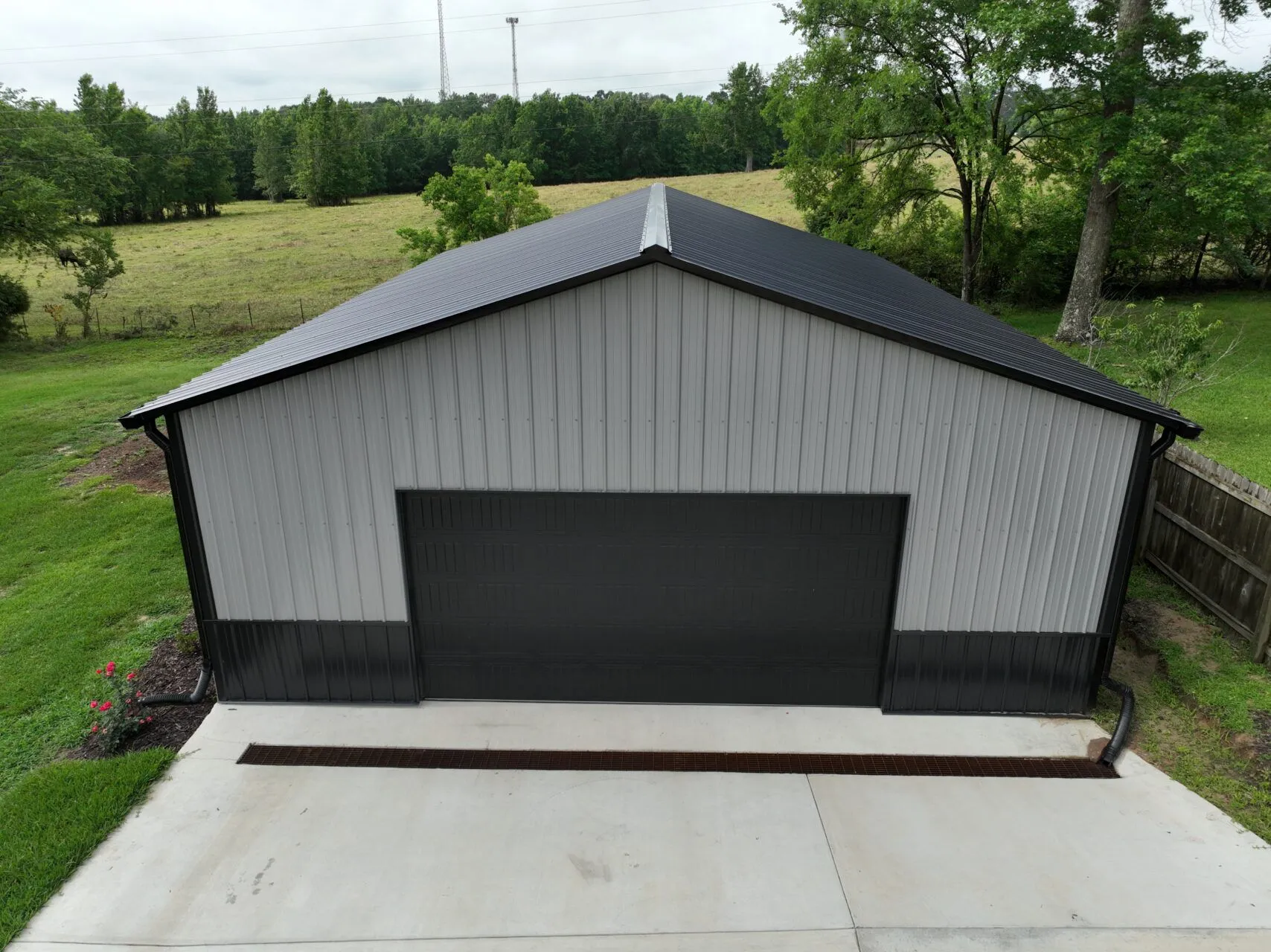 30x40 Black and Grey Steel Garage in Nacogdoches, TX 30x40 Black and Grey Steel Garage in Nacogdoches, TX