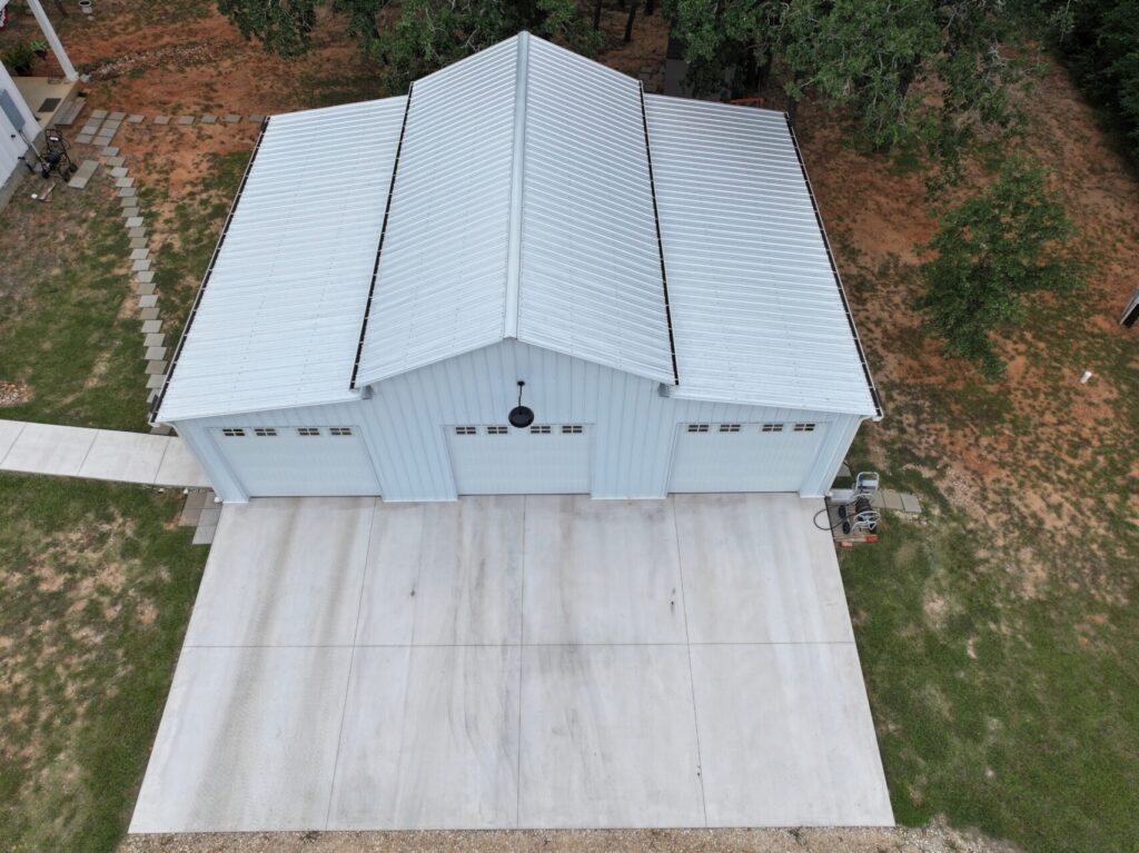 40x30 All White Detached Metal Garage in Lexington, TX.