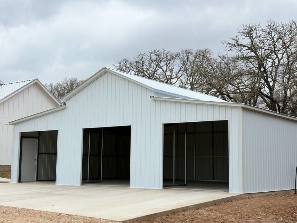 40x30 All White Detached Metal Garage in Lexington, TX.