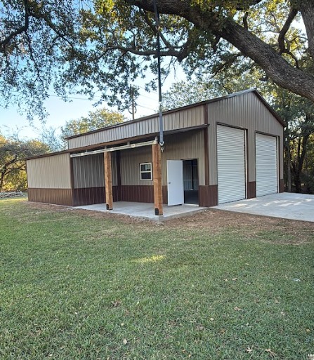 30×40 Metal Garage with Cedar Lean-to Posts in Weatherford, Texas 76087