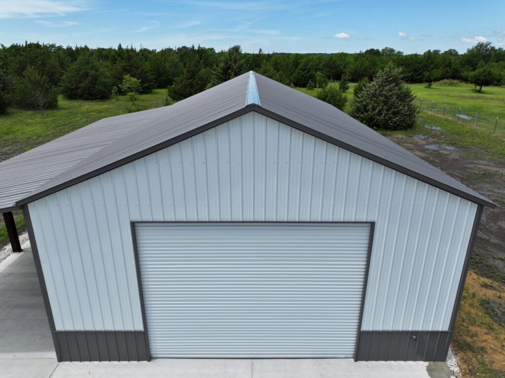 Texas Metal Building with a Roll Up Door